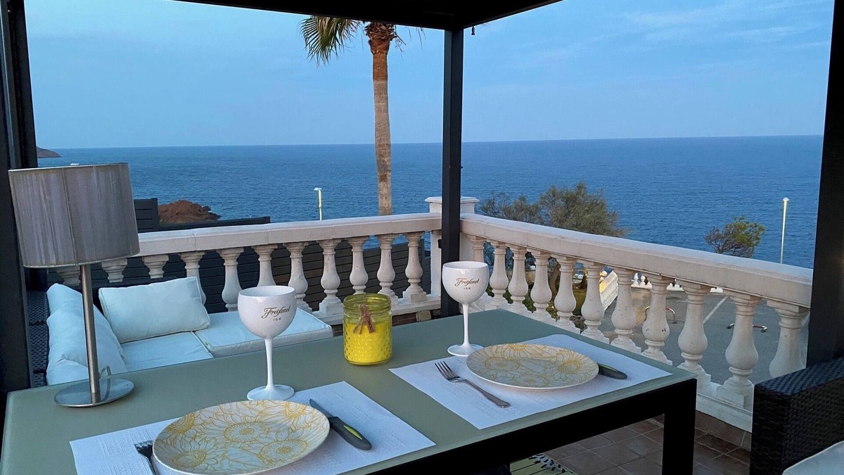 Antheor Apartment | Studio with panoramic sea-view terrace at the foot of l'Estérel and the beach