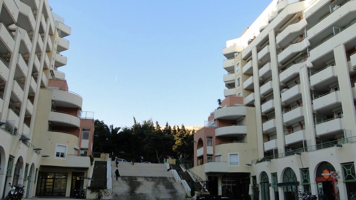 Les Baumettes Apartment | Studio with parking 500 m from the sea