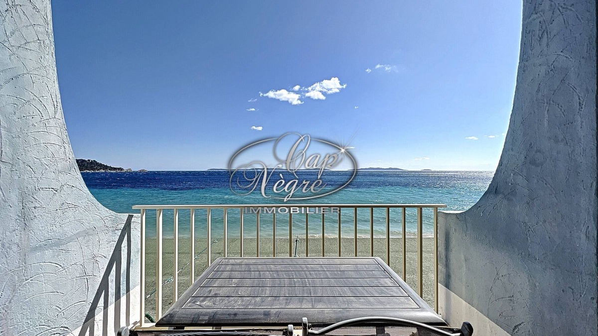 Cavaliere Beach Apartment | Studio with sea view and direct access to Cavalière Beach