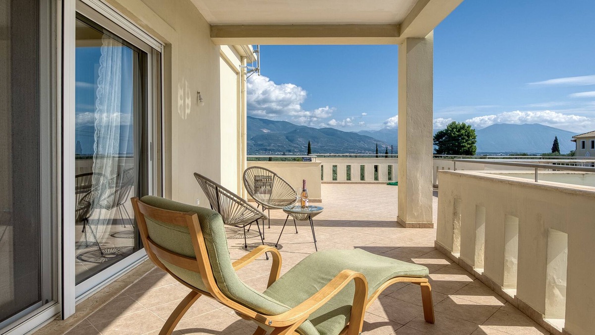 Piperitsa Apartment | Studio with terraces for nomads or holidays