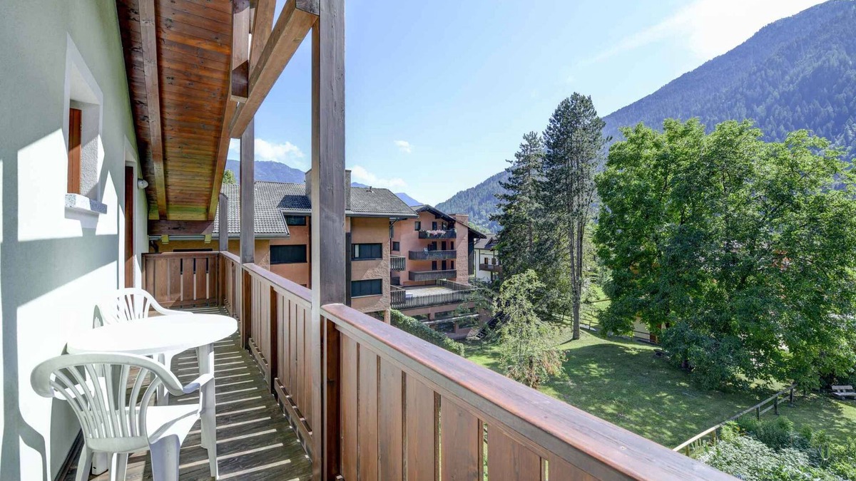Carisolo Apartment | Studio with wellness area