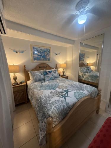 Bayshore Gardens Apartment | Studio Yunet 1