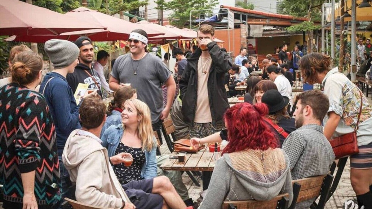 Nhat Tan House | Studios Cozy Suite.