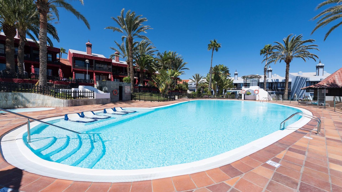 Playa del Aguila Apartment | STUNNING WATERFRONT APT /BEACH DIRECT ACCESS