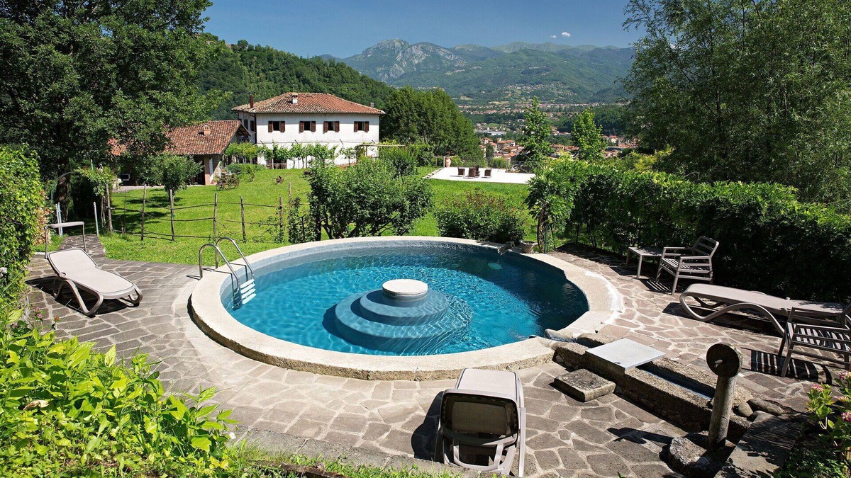 Castelnuovo di Garfagnana Villa | Stunning private villa for 6 people with private pool, WIFI, TV, patio and panoramic view