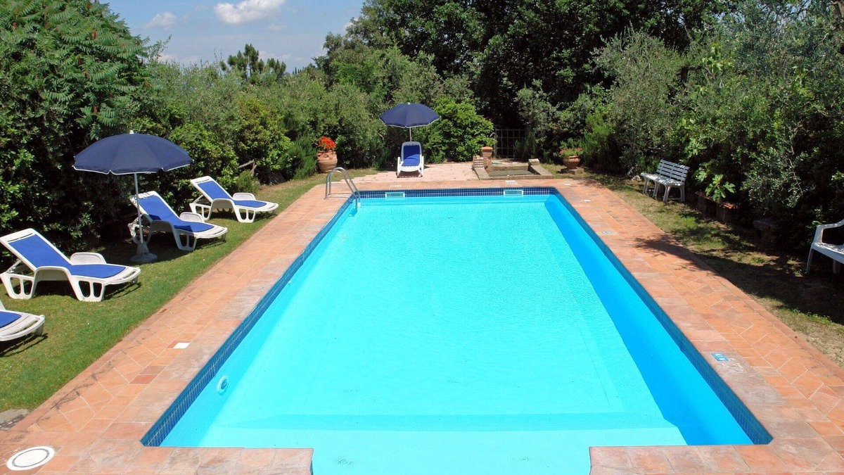 Montopoli in Val d'Arno Villa | Stunning private villa for 9 people with private pool, WIFI, TV, patio and pets allowed