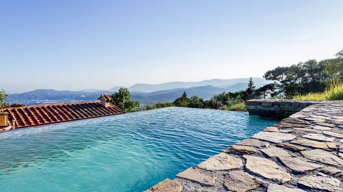 Aulla Villa | Stunning private villa for 8 people with private pool, WIFI, A/C, TV, panoramic view and parking