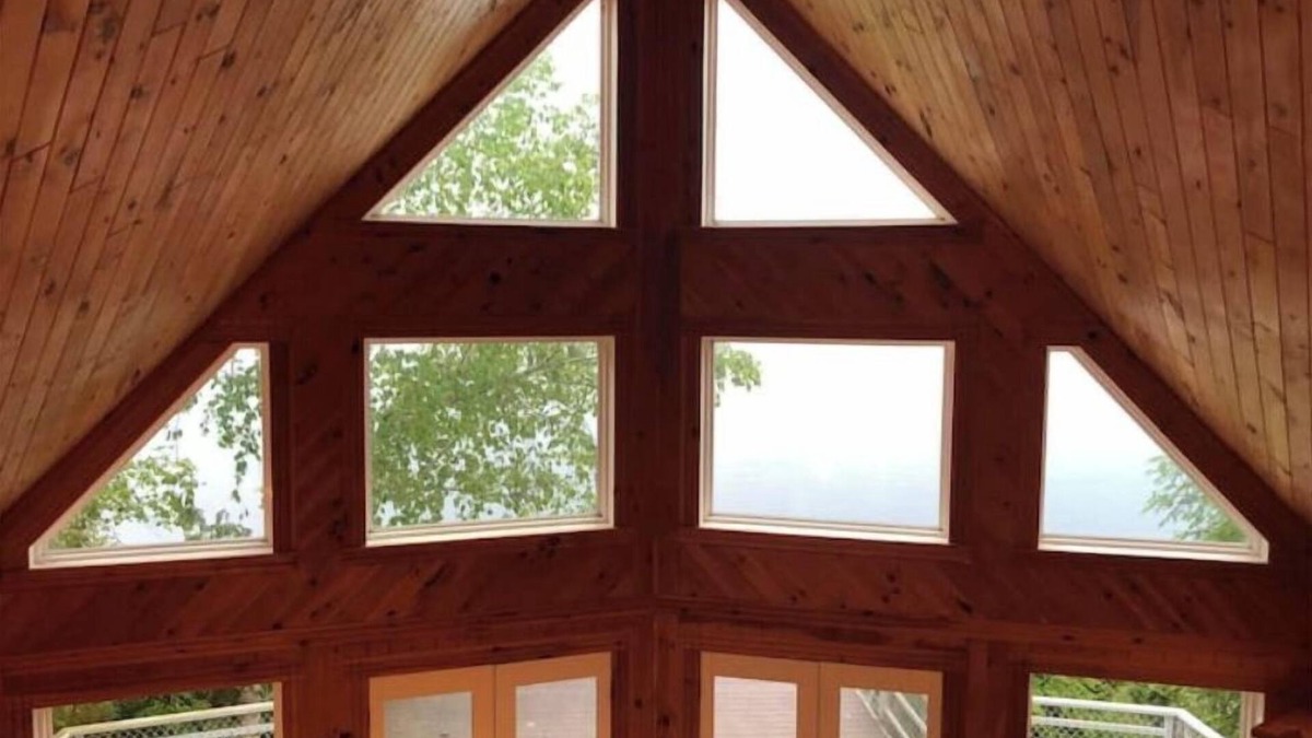 Brier Hill House | Stunning 1000 Islands Riverhouse w/private dock