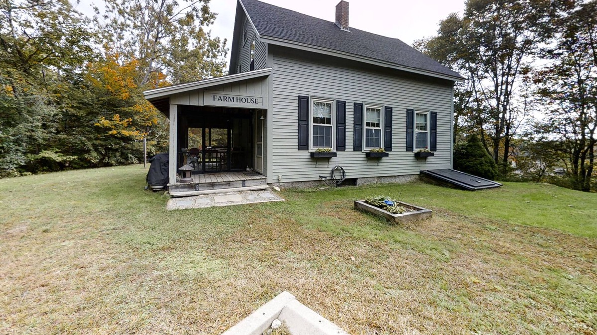 Sheepscot House | Stunning 18-acre country home with screened porch - on the Sheepscot River