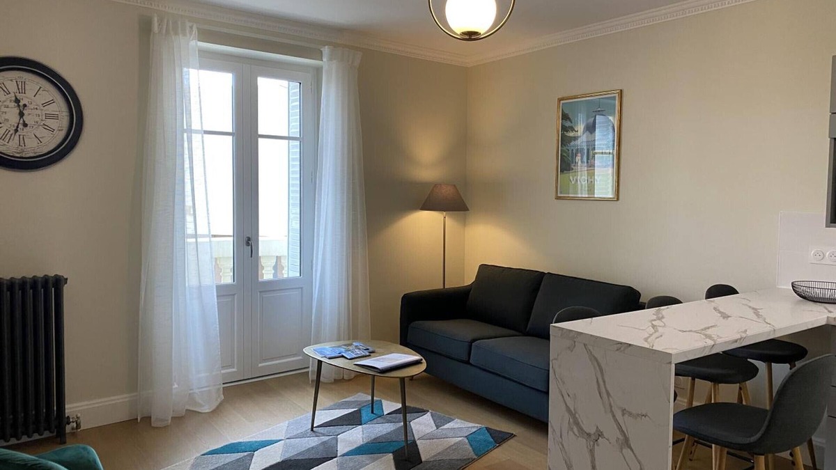 Vieux Vichy Apartment | Stunning 1BR Apt in Vichy Centre, UNESCO Site, All-Inclusive, Near Thermal Quarter & Free Parking