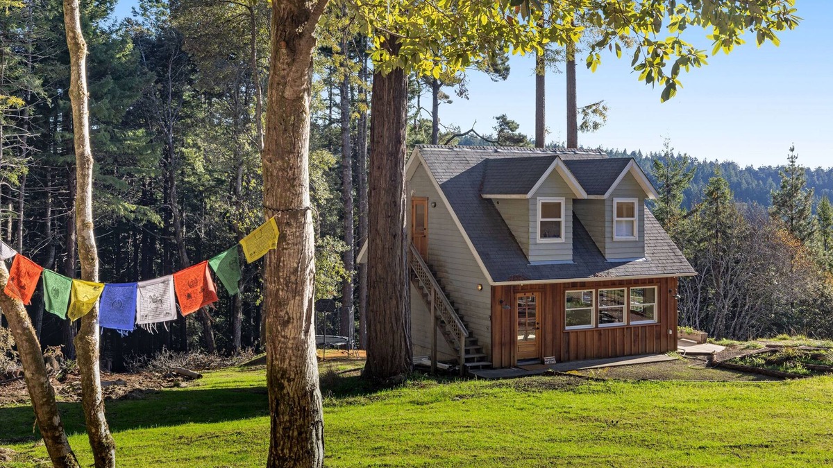 Little River House | Stunning 1BR w/ridgetop views, trails & game lounge on 10 acre property