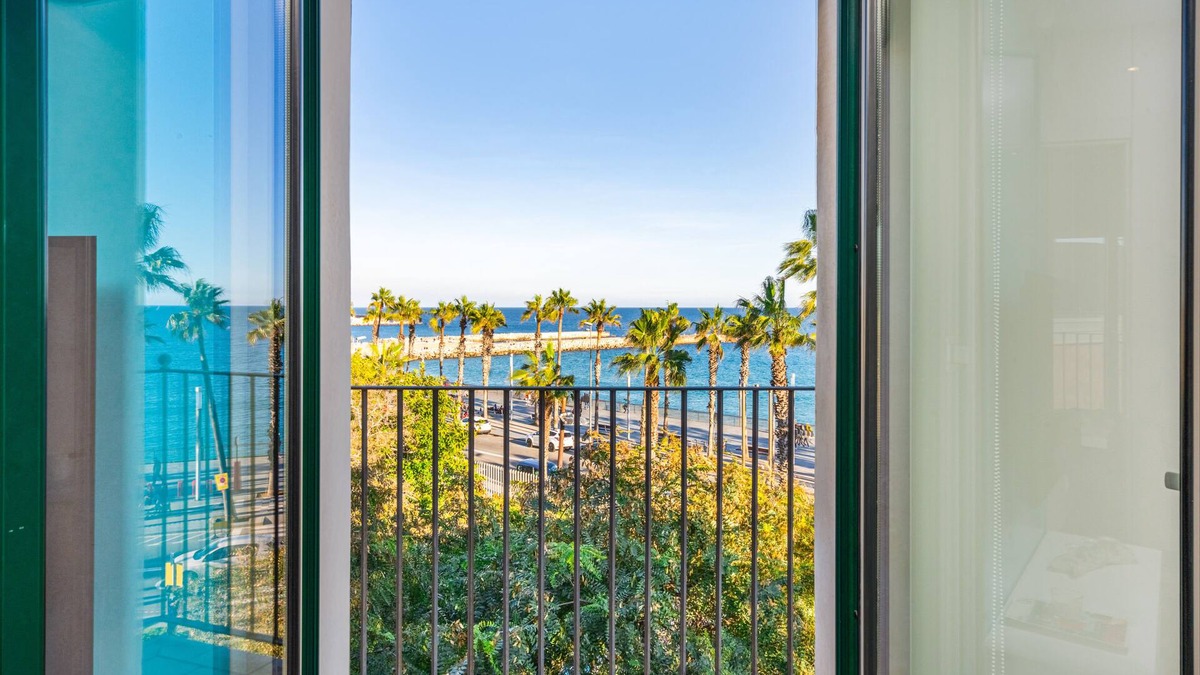 Barceloneta Apartment | Stunning 2-Bedroom Apartment with Sea View in Barceloneta