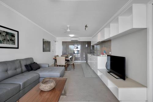 Mackay Apartment | Stunning 2 Bedroom Self Contained City Apartment