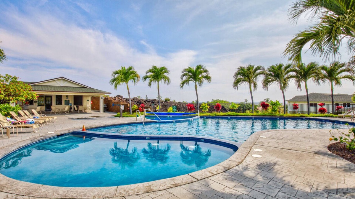 Kahaluu Bay Condo | Stunning 2 Units at Na Hale O Keauhou, Sleeps 12, Total of 6 Bedrooms.