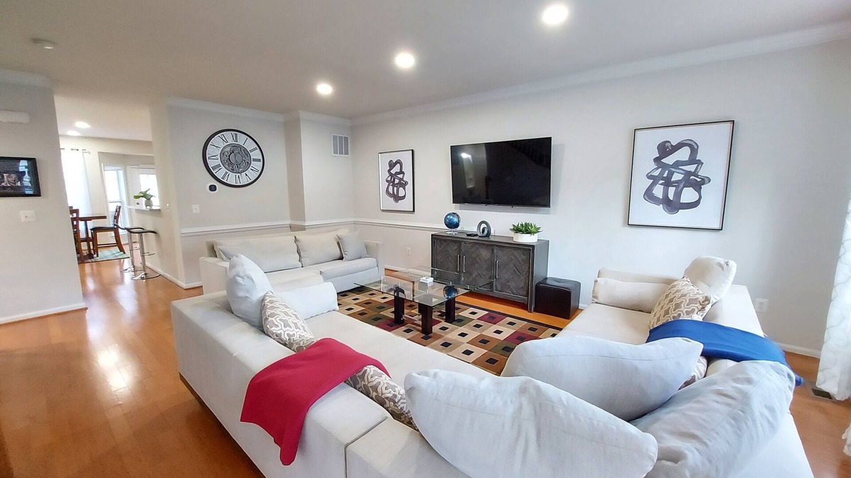 Stafford House | Stunning 2400 Sqft. 4 BR, 3.5 BT in the most convenient location to Quantico