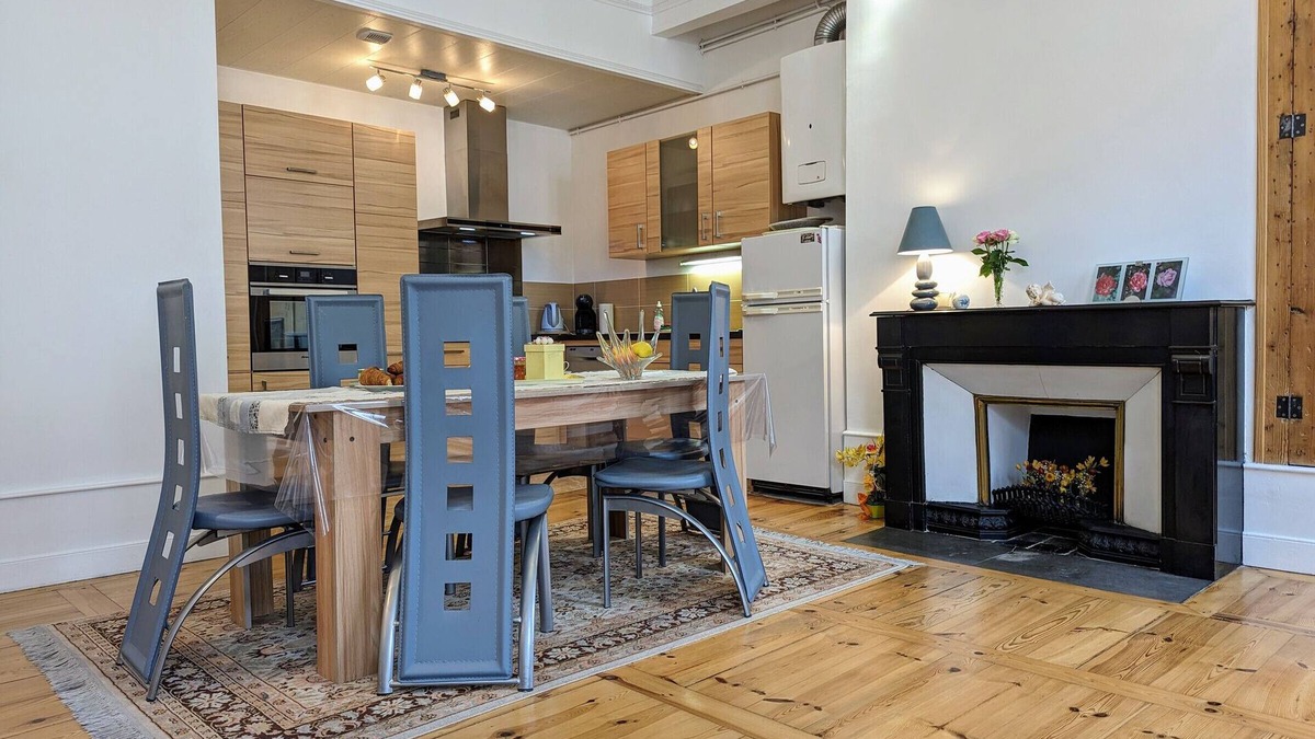 Le Puy-en-Velay Apartment | Stunning 2BR Apartment in Historic Le Puy-en-Velay with Modern Amenities