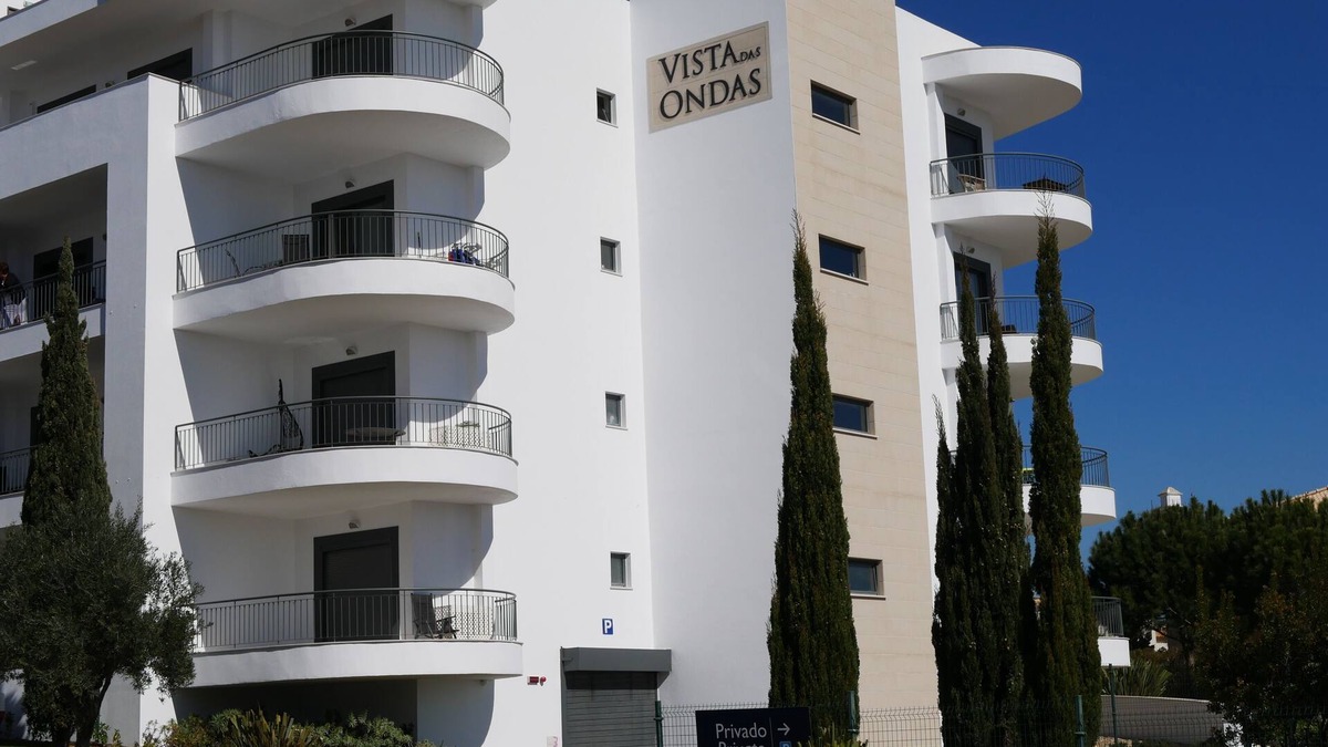 Olhos D'Agua Apartment | Stunning 2nd floor apartment in Olhos de Agua with fabulous sea views