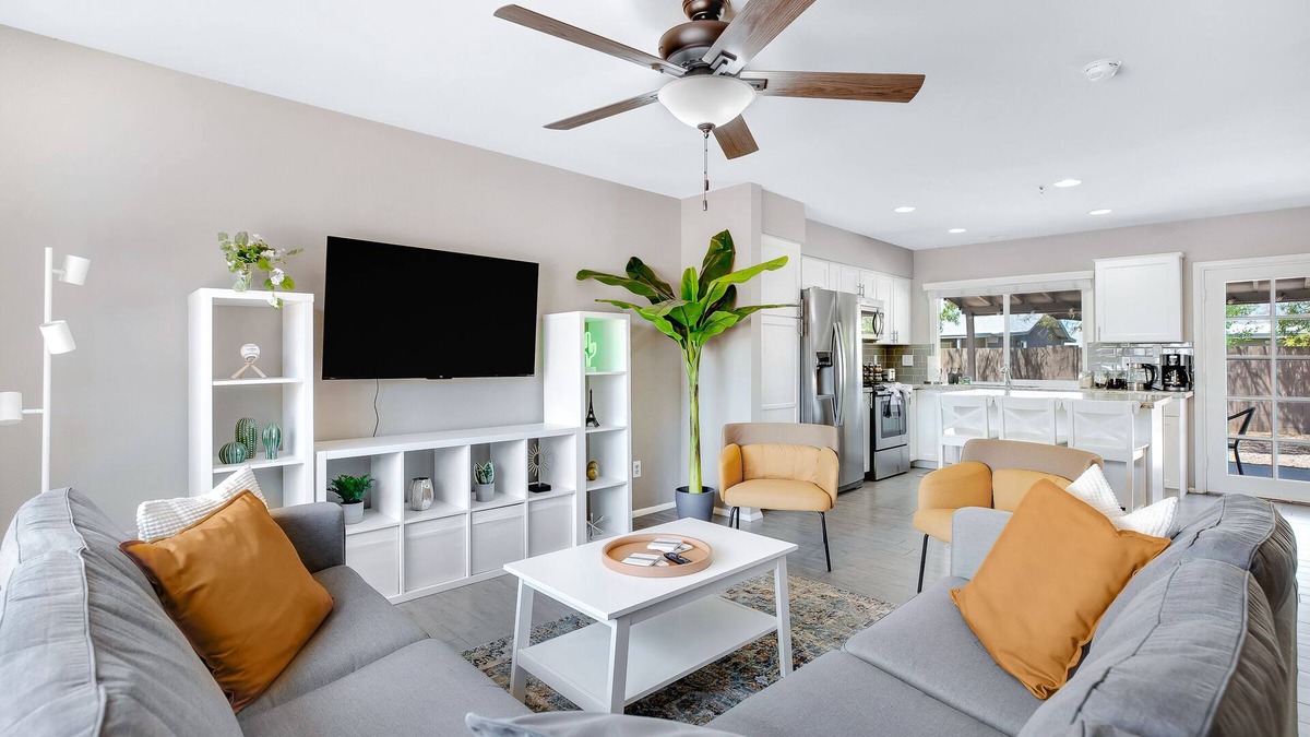 Village Park Four House | Stunning 3 Bd / 2 Ba | 10-Minute Walk to Sloan/Riverview Parks!
