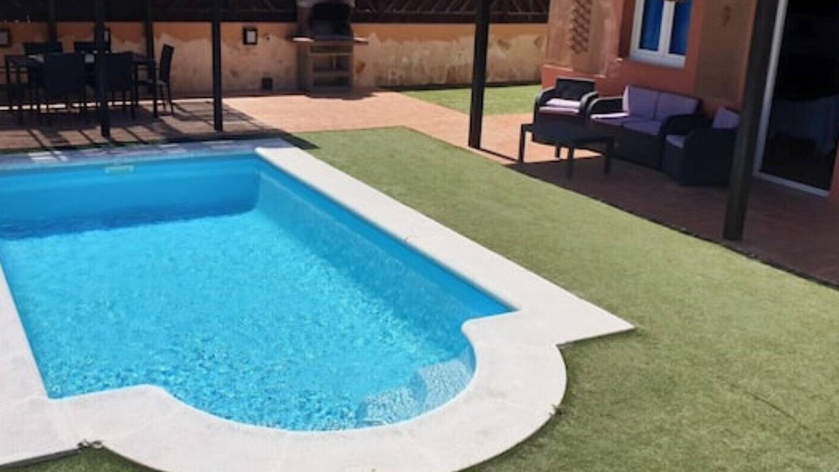 Corralejo Villa | Stunning 3 Bedroom Detached Villa with Private Heated Pool