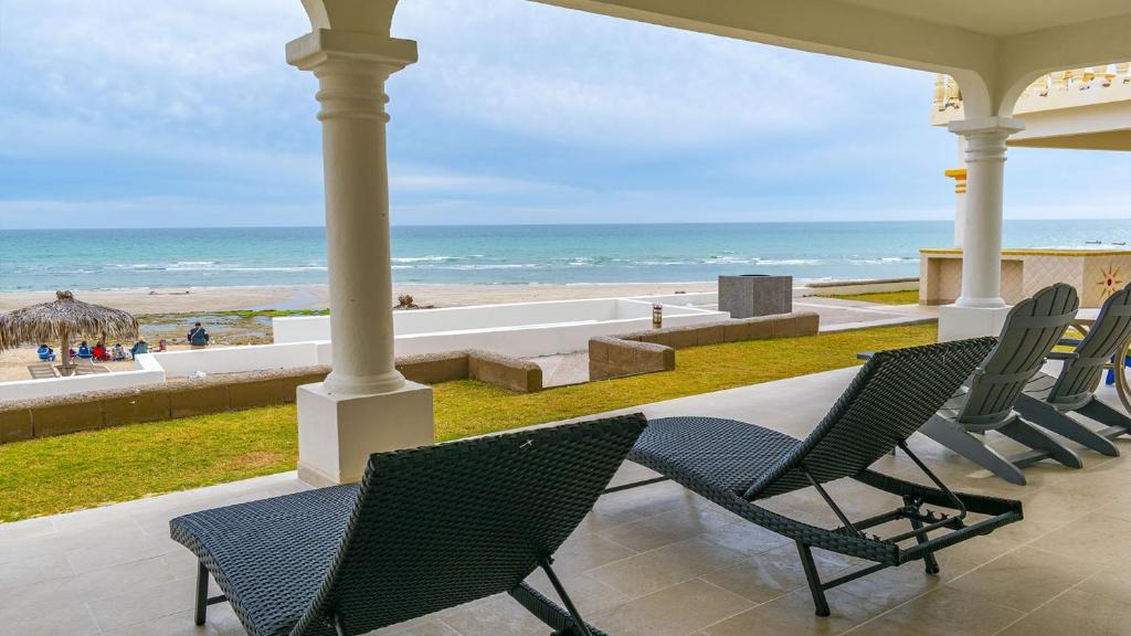 Sandy Beach Villa | Stunning 3 Bedroom Beach Villa on Sandy Beach at Las Palmas Beachfront Resort V-16 villa