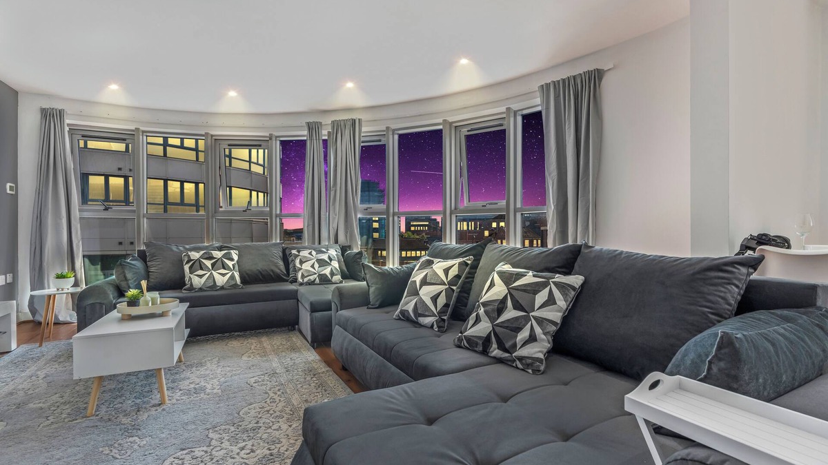 Nottingham City Centre Apartment | Stunning 3BR City View Apt W/Parking+WiFi