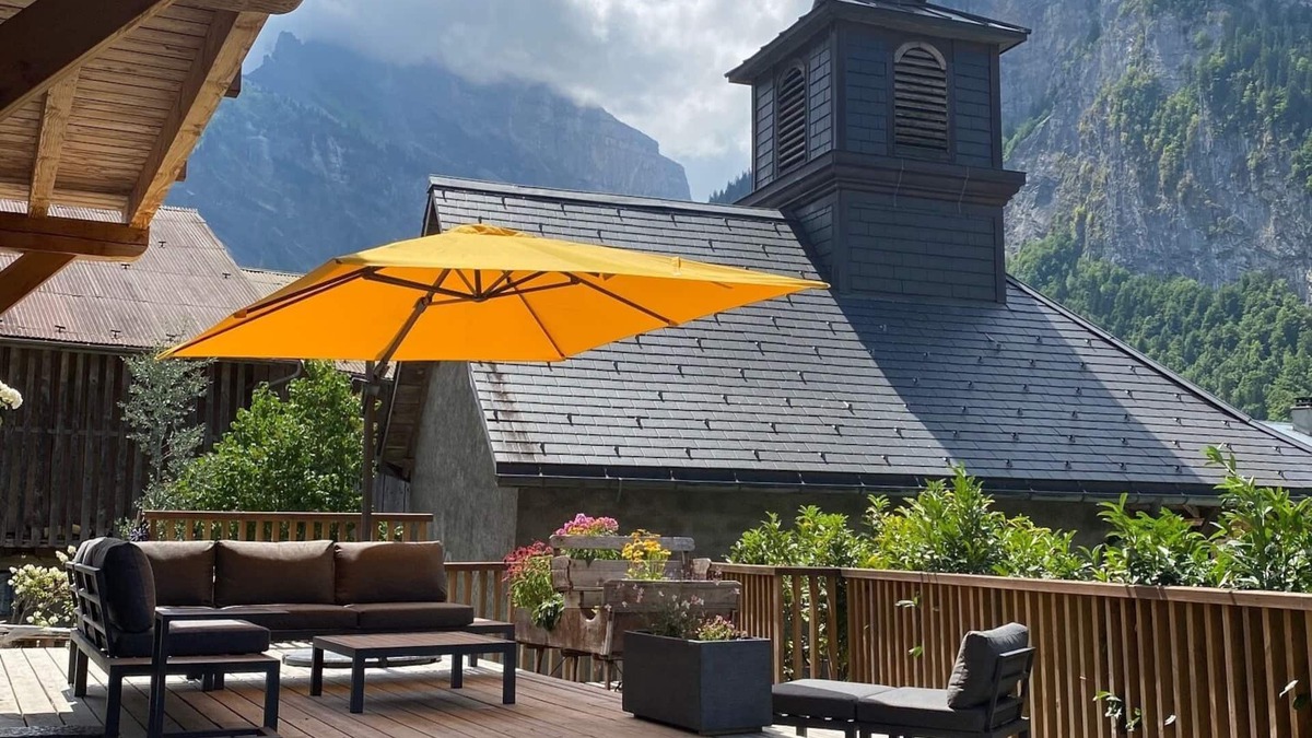 Sixt-Fer-a-Cheval House | Stunning 4 bed 4 bath chalet with hot tub in incredible surroundings.