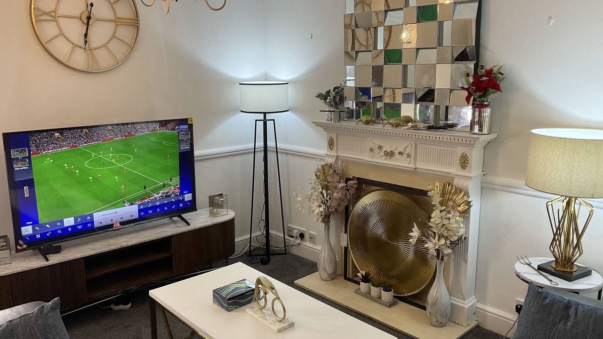 Rochester House | Stunning 4-Bed House in Rochester