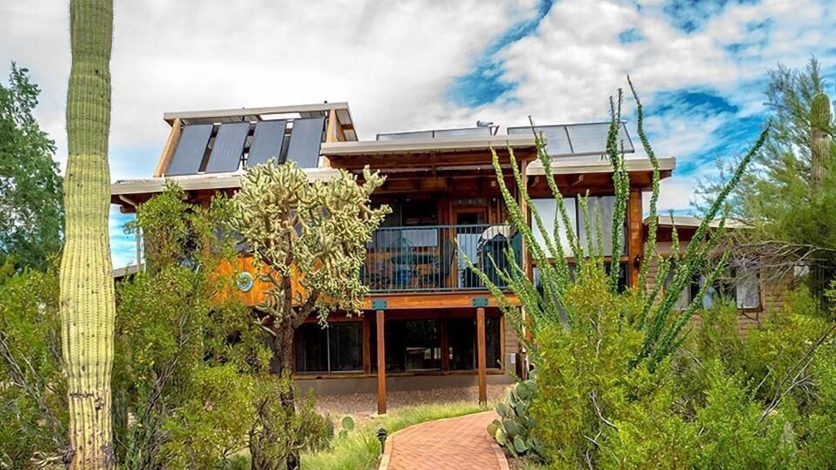 Tucson Estates House | Stunning 4BR Solar Home Next to Saguaro National Park with Hot Tub Patio