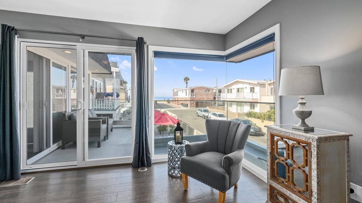 West Newport Condo | Stunning 6-Bedroom Oceanview Vacation Home w/Rooftop Deck