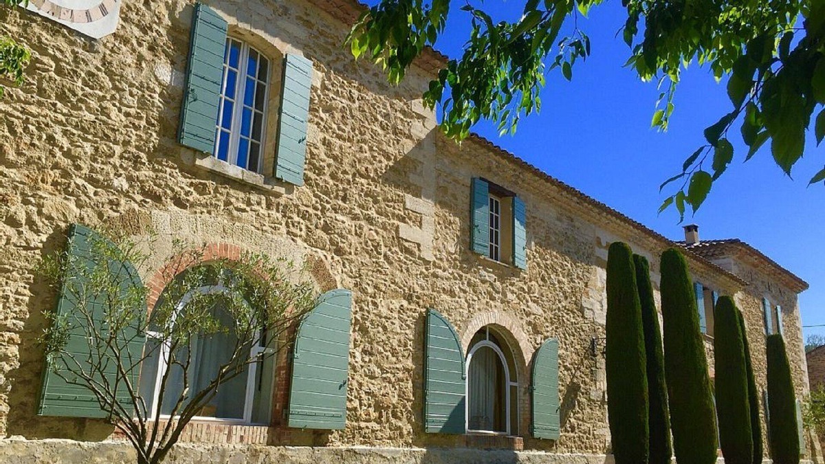 Althen-des-Paluds House | Stunning 600m2 converted Monastery in a peaceful hamlet, family-friendly