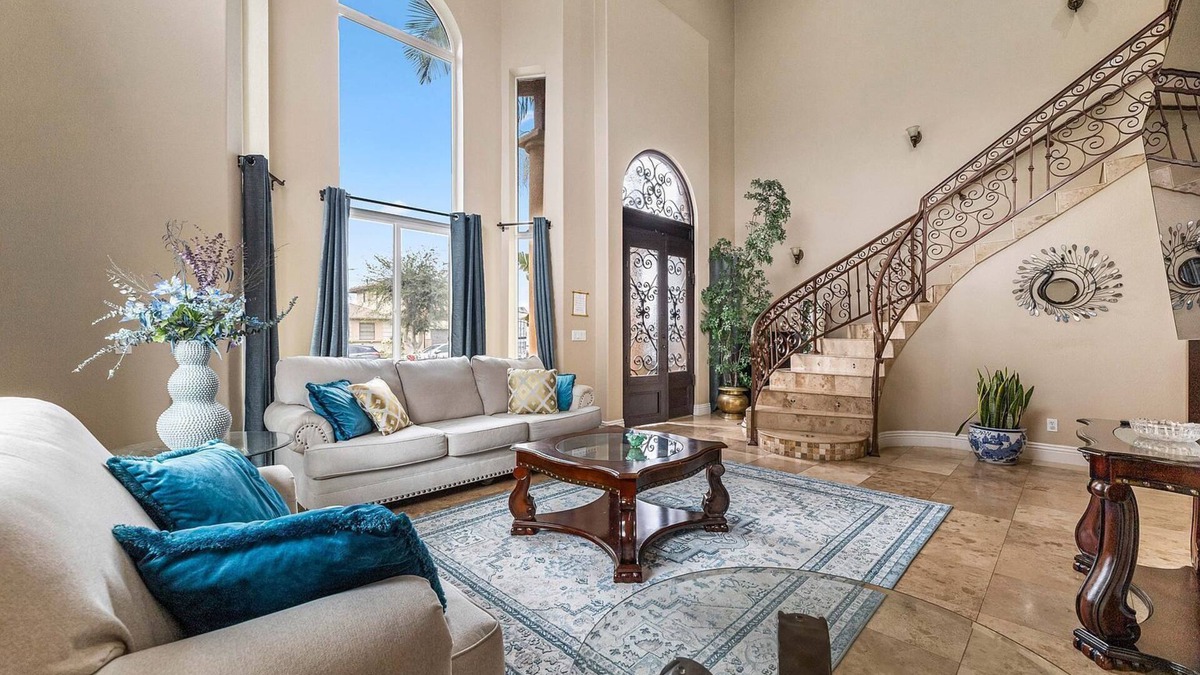 Downey House | Stunning 6BR Sanctuary Home in Downey