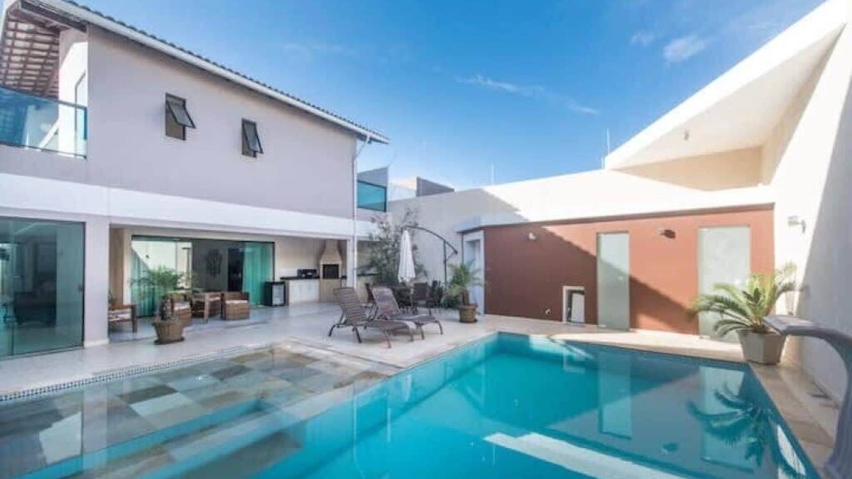 Portinho House | Stunning and Fancy Mansion - CBF003