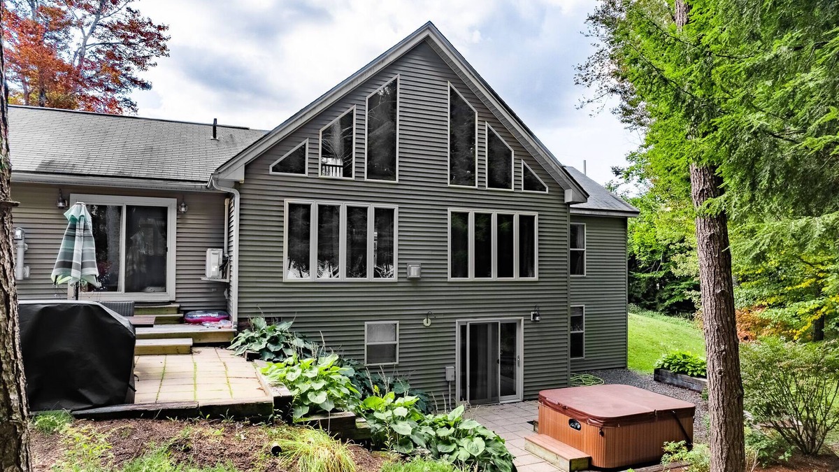 Otis House | Stunning and Serene Springy Pond Gem; close to Acadia, Bar Harbor. Pets welcome!