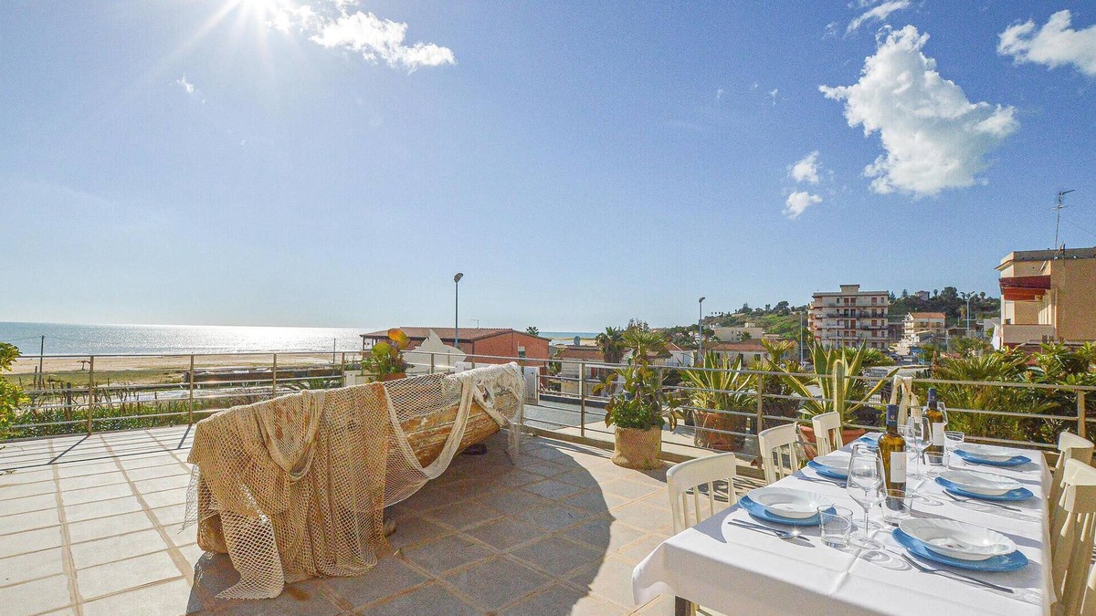 Porto Empedocle Apartment | Stunning apartment in Porto Empedocle