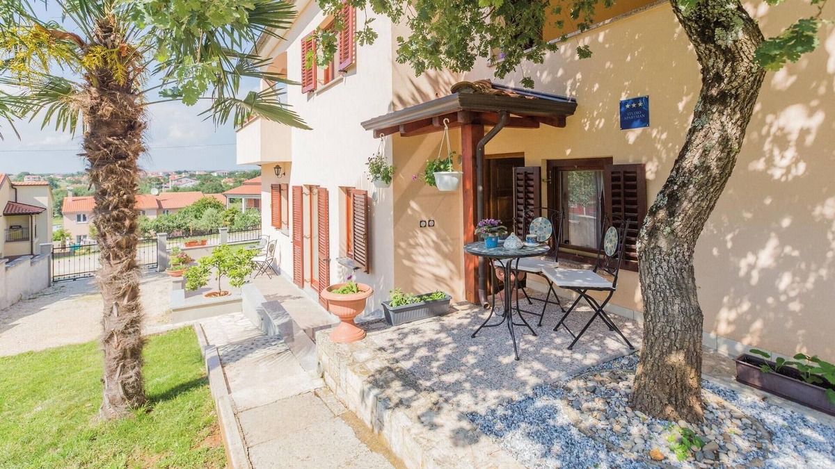 Zbandaj Apartment | Stunning apartment in Radmani with WiFi