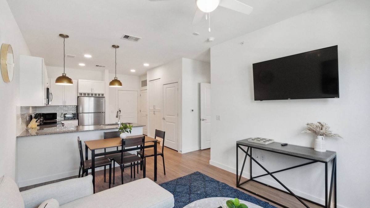 Austin Apartment | Stunning Austin Oasis with Properties by Preston