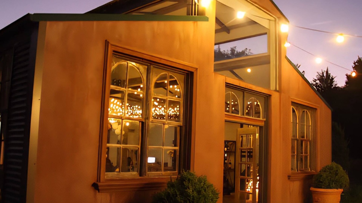 Bullengarook House | Stunning barn with views of Mount Macedon