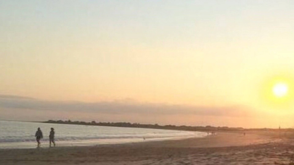 Jerusalem House | Stunning Beach House just steps away from East Matunuck Beach!
