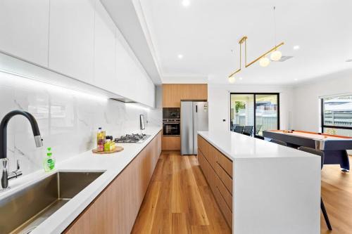 St Leonards House | Stunning Beach Side Family Home in St Leonards