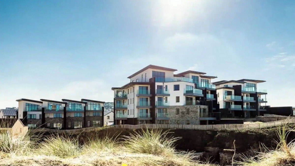 Perranporth Apartment | Stunning Beach Side Apartment