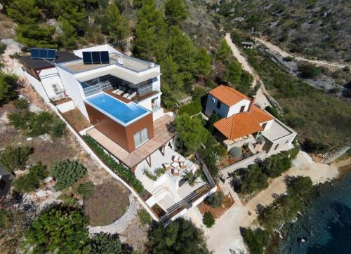 Sutivan Villa | Stunning Brac Villa 5 Bedrooms Villa Infinite Stunning Sea Views & Seafront Location Sutivan