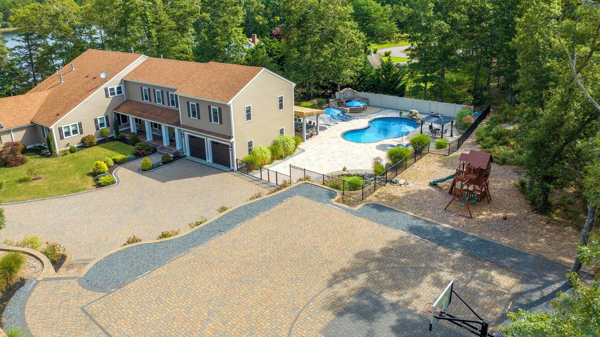 Northwest Harwich House | Stunning Cape Cod Waterfront Compound