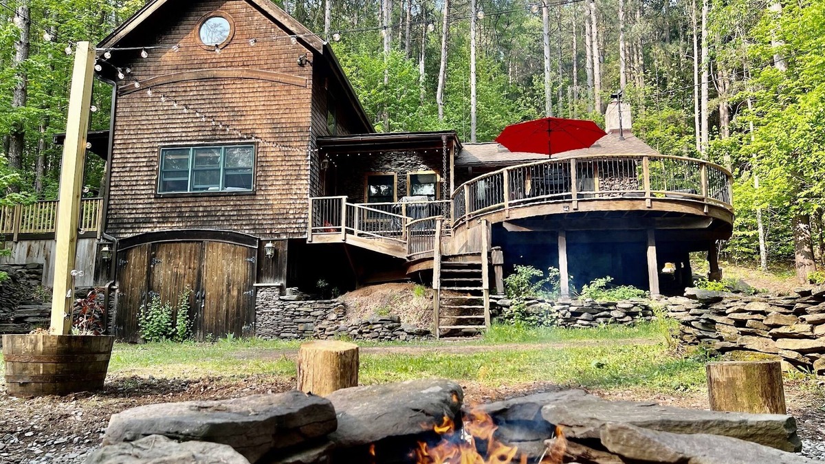 Margaretville Cabin | Stunning Catskills Cabin Hiking Lakes Views