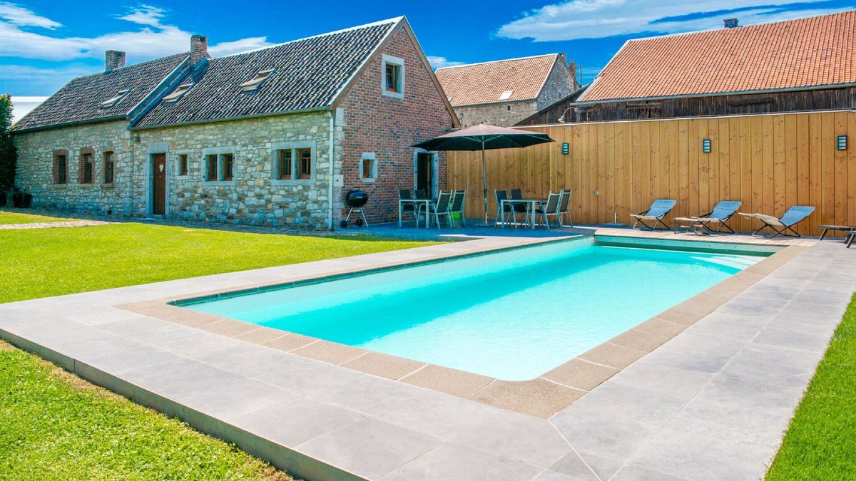 Limbourg Cottage | Stunning Chalet in Goé with Swimming Pool, Sauna, Terrace