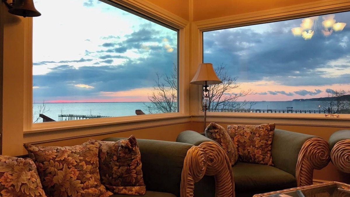 Port Republic House | Stunning Chesapeake view from almost ever room, private 15 home community beach, fossils, 450 pier
