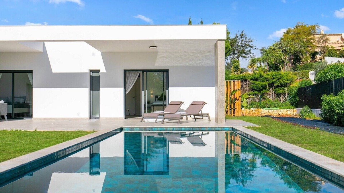 Alcalar Villa | Stunning contempory villa.
