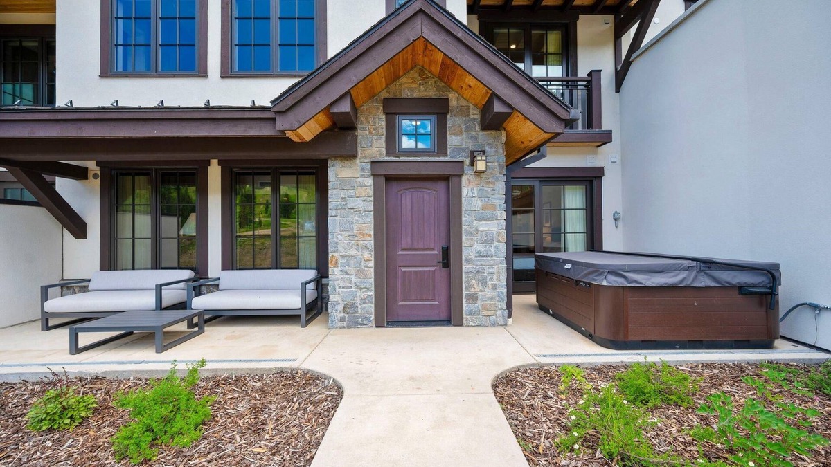 Tamarack Resort Condo | Stunning Condo|Ski In/Out and Private Hot Tub
