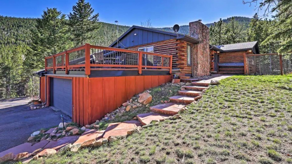 Shadow Mountain House | Stunning Conifer Abode with Private Balconies & Grill!