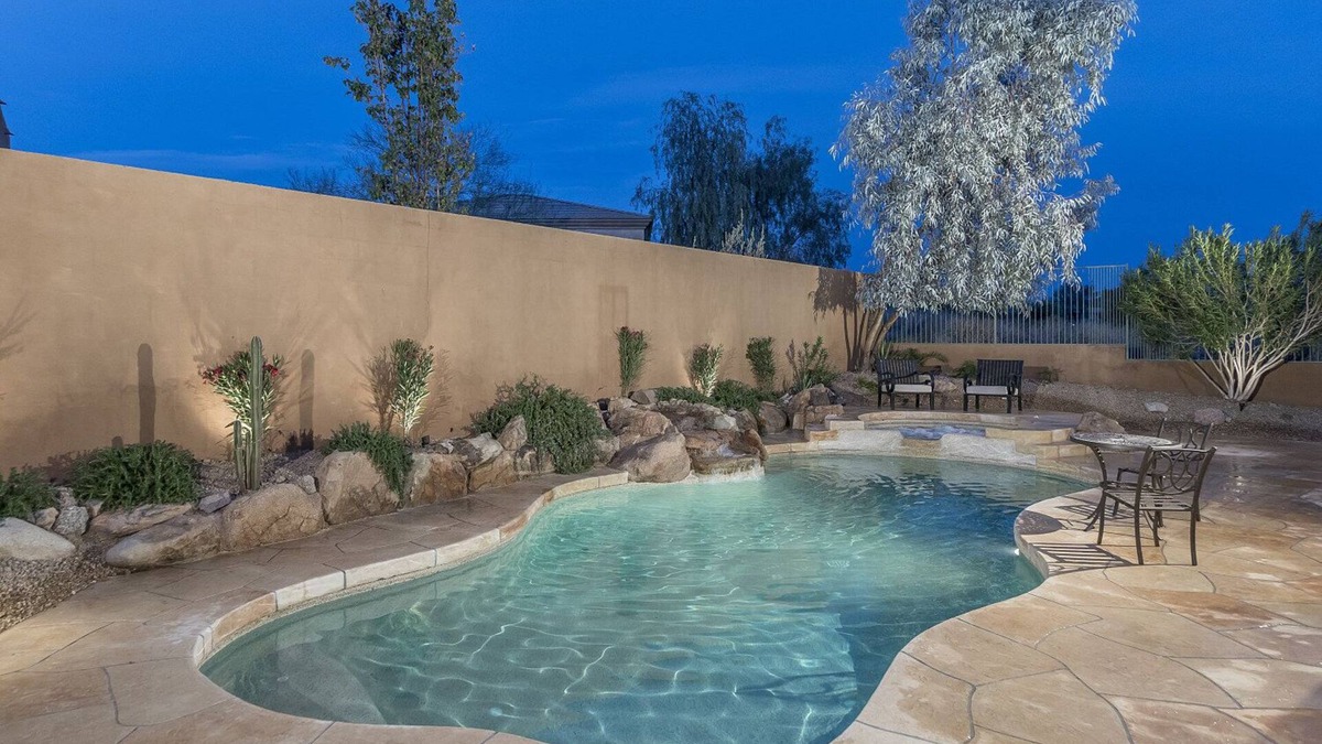 Eagle Mountain House | Stunning Contemporary Home with Mountain Views in Northeast Scottsdale