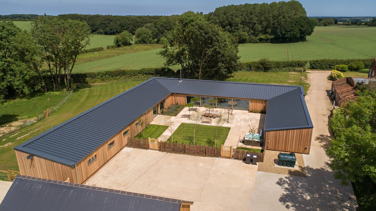 Melton Constable House | Stunning conversion perfect for family groups or friends getting together.